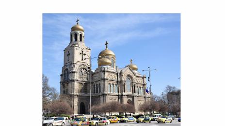 Книжка "Варна - моят роден край" дариха на първокласници