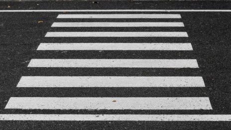 Блъснаха и убиха жена на пешеходна пътека