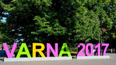 Младежи снимат филм за # Варна 2017