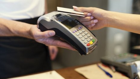 Варненци все повече плащат данъци чрез ПОС терминал