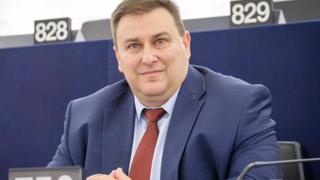 Емил Радев: Настояваме Великобритания да преразгледа решението си за увеличение на таксите за студенти от ЕС