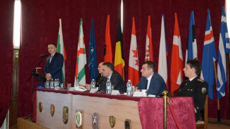 Кметът Иван Портних представи приоритетите на Варна пред командния състав на ВМС