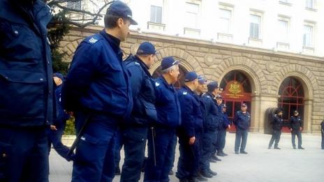 Два протеста съпровождат заседанието на КСНС