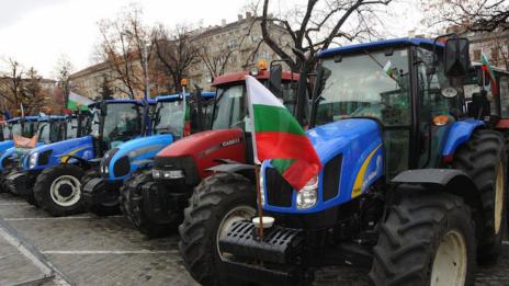Протест на Е79: Земеделци блокират движението към Гърция