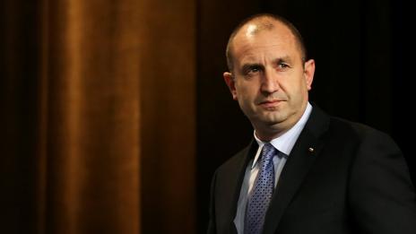 Радев писа до Таяни, защити превозвачите ни  