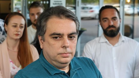 Асен Василев прогнозира драматично покачване на цените следващия месец