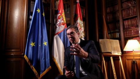 Средната заплата в Сърбия достигна &euro;460, похвали се Вучич  