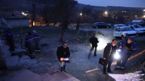 Трима в ареста за незаконно присъединяване към електропреносната мрежа в Шуменско