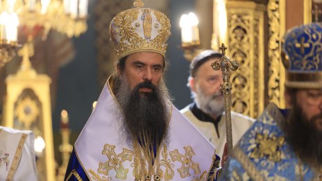 Патриарх Даниил: Света Богородица не е оставила света и продължава да закриля своите чеда