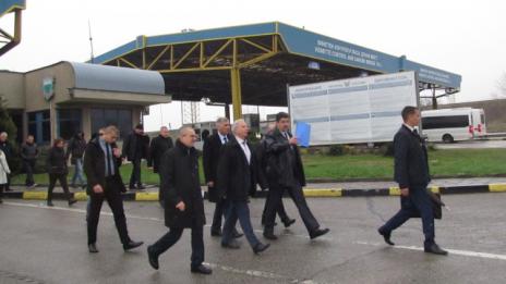 Правителствата на България и Румъния се срещат на кораб по Дунав