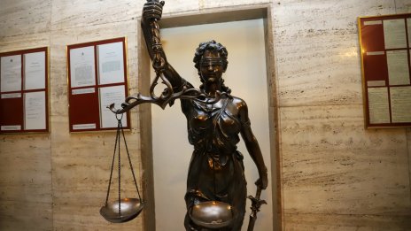 Варненският апелативен съд остави в ареста дилъра Яшар