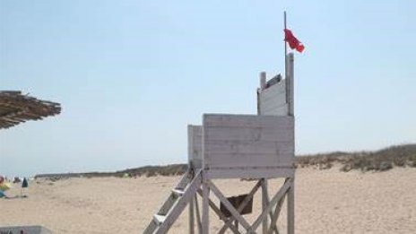 Областният управител на Варна търси спасители за 10 плажа