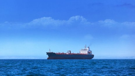 Откриха близо 2000 кутии контрабандни цигари в каюта на кораб  