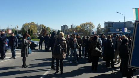 Протест блокира за кратко пътя за Маказа
