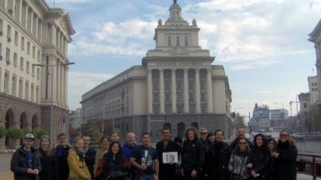 Коледа за чужденци: тур по жълтите павета