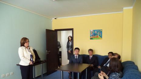 Китайският заместник-министър на правосъдието посети Синята стая във Варна