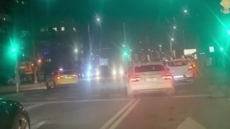 Полицията се самосезира и санкционира опасен шофьор по улиците на Варна
