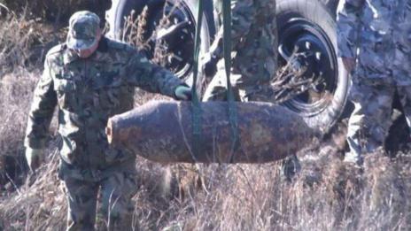 Военнослужещи унищожиха невзривената авиобомба в Пловдив