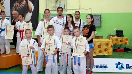Варненци взеха отличия и в “Купа Ояма”