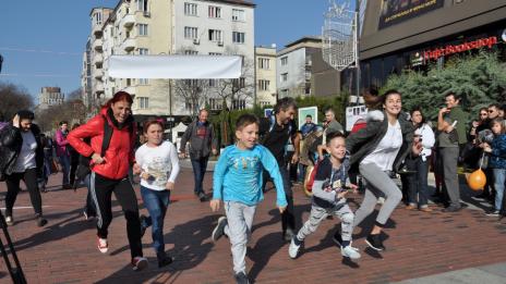 10 килограмова раница на 5-класничка измериха родители във Варна