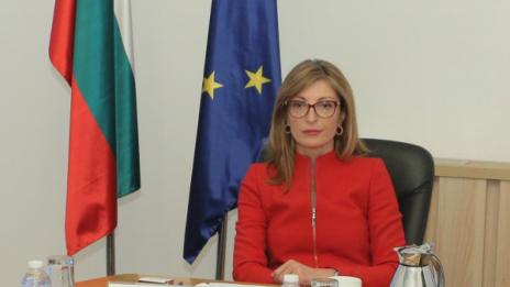 МВнР готви специални полети, връща българи от Испания и ОАЕ