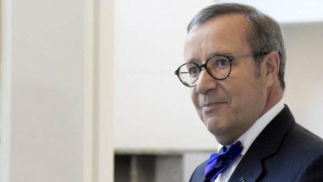 Президентът на Естония кацна аварийно в Берлин