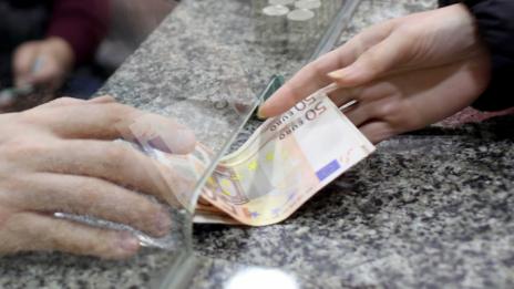 Фалшивото евро в обръщение намалява