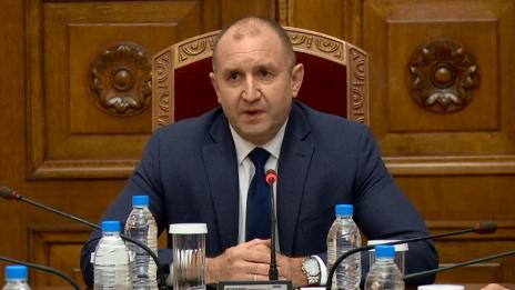 Радев: Гласуване по пощата е напълно възможно