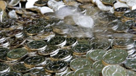 Данък "лихва" остава 8%. Засега