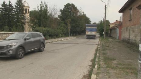 Шофьор блъсна 13-годишно момче в Русе и избяга