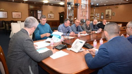 Общината съдейства за определянето на тарифи за ползване на рибарските пристанища във Варна