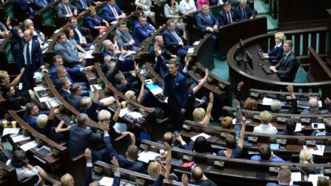 Полският Сейм прие спорния закон за съдебната власт
