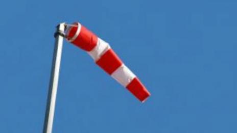 Предупреждават за силен вятър по крайбрежието