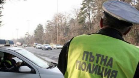 Извънредна акция на КАТ по пътищата