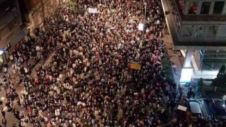 Хиляди протестираха в Белград срещу президента Вучич 