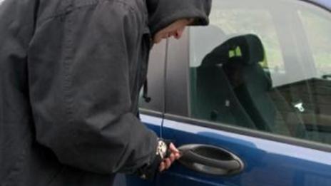 Заловиха автоджамбази в момент на кражба