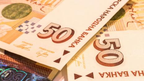 Учителите ще получат обещаното увеличение на заплатите си през март