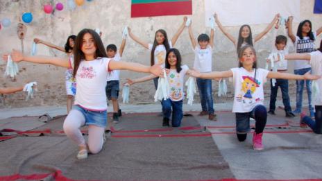 Малцина деца бежанци тръгват на училище у нас