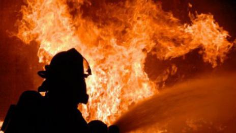 Пожар остави без дом семейство с 11 деца в Русе