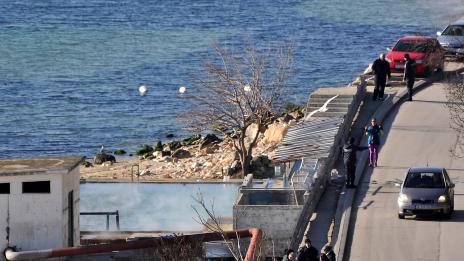 Още не е обявена самоличността на удавения в Топлата вода