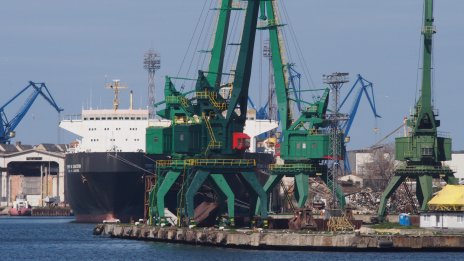 Разрешиха драгажни дейности в пристанищата Варна и Белослав