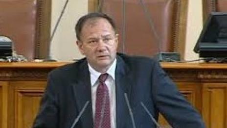 Михаил Миков: Служебното правителство си надхвърля правомощията