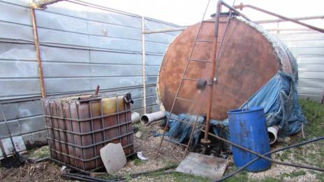 Нелегалната рафинерия в Летница е вадела между 60 и 150 тона гориво