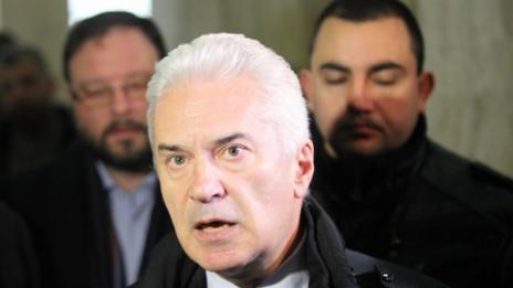 "Атака" поиска затвор за идеи на неолиберализъм