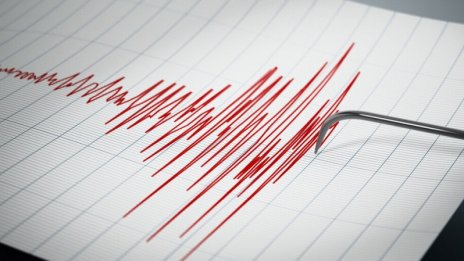 Трусове разлюляха Кушадасъ и Бодрум