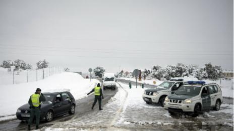 Снежна буря причини тежка катастрофа