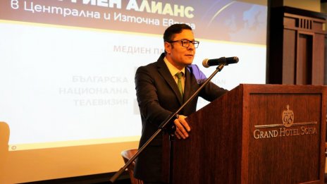 Пулев: Няма риск за доставките на петрол