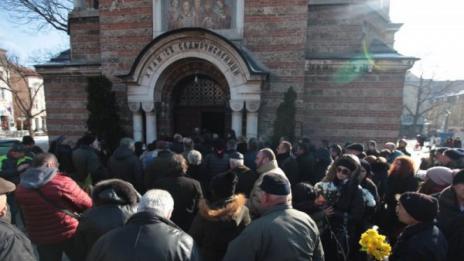 Стотици хора се простиха с Иван Ласкин 