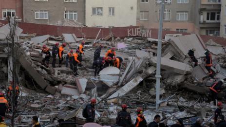 Трима загинали при срутване на жилищна сграда край Неапол