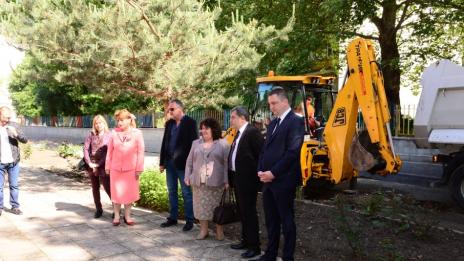 Разкриват 50 нови места в яслите
